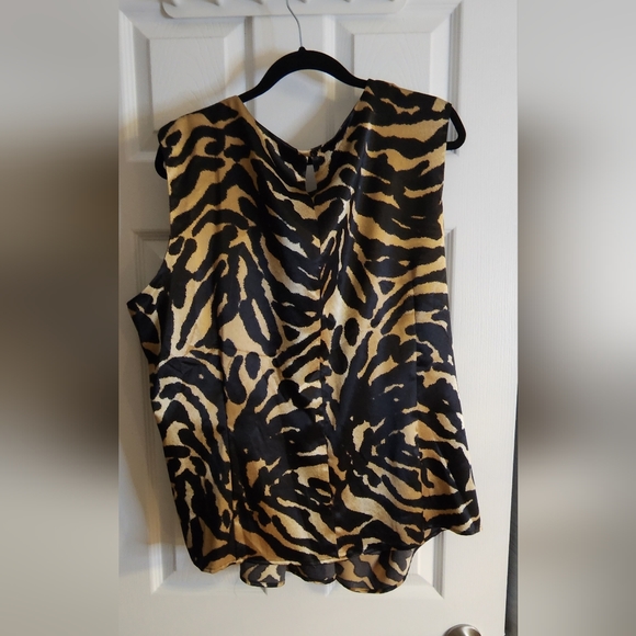 💥Sale💥Mary Kay Sleeveless Blouse Animal Print - Picture 2 of 8
